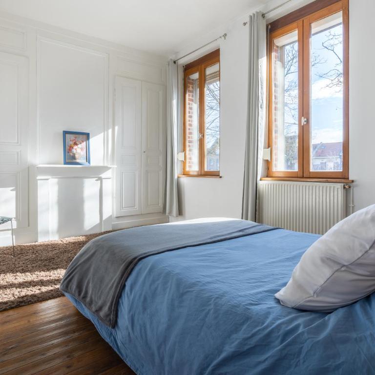 Maison Famille-Confort-Terrasse Jardin-Vue Cathédrale - Three-Bedroom House - 16