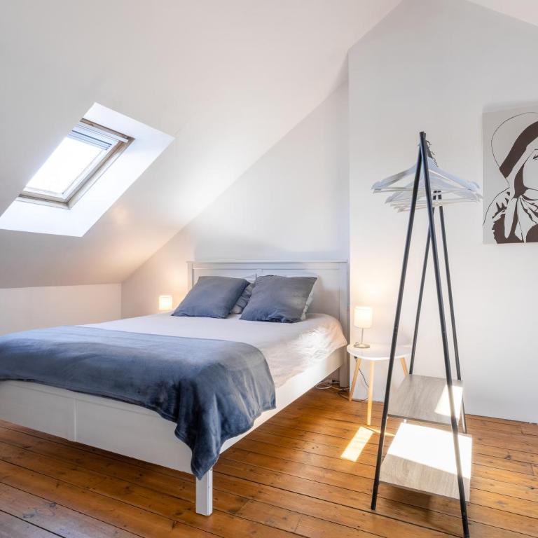 Maison Famille-Confort-Terrasse Jardin-Vue Cathédrale - Three-Bedroom House - 21