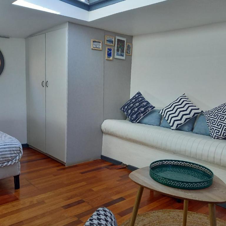 Appartement atypique indépendant sur péniche - Appartement avec Terrasse - 18