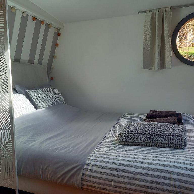 Appartement atypique indépendant sur péniche - Appartement avec Terrasse - 12