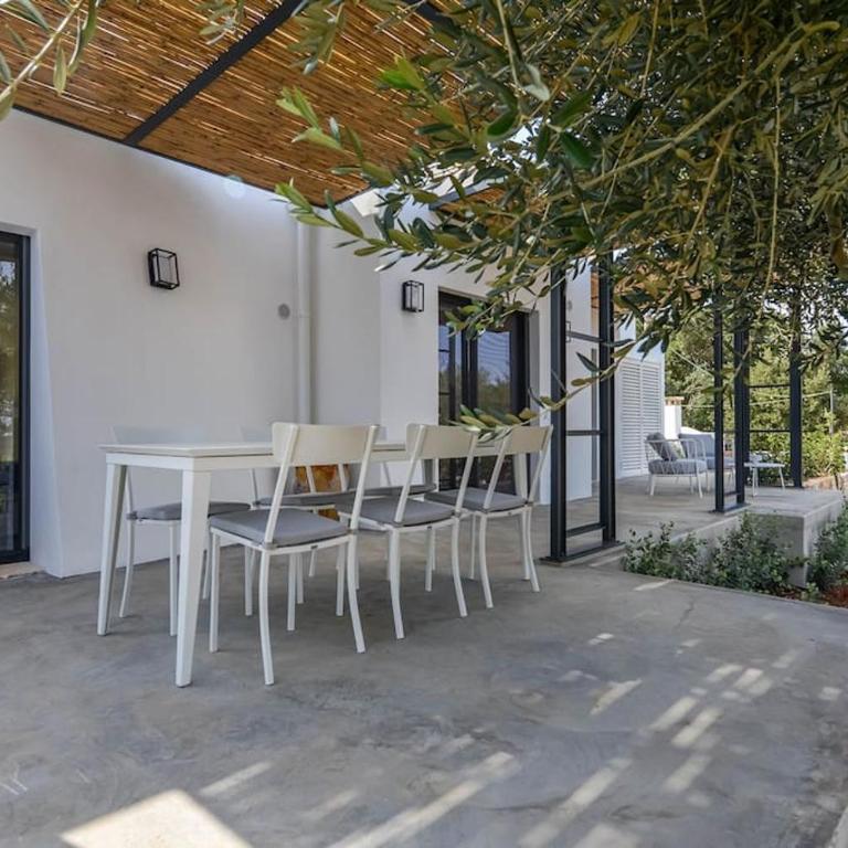 Trullo dei Mori, sea view villa with swimming pool - Three-Bedroom Villa - 20