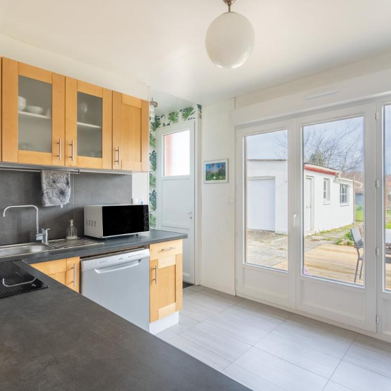 Maison confortable, terrasse et jardin à Amiens - Maison 2 Chambres - 21