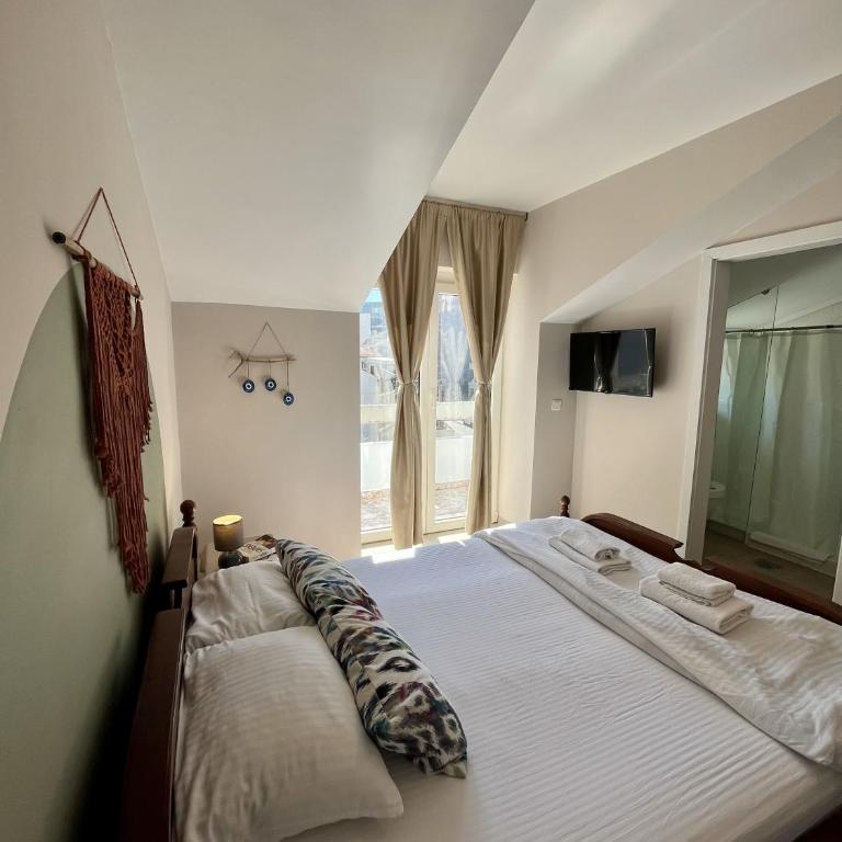 Villa Merci Budva - Komfor Dvokrevetna Soba sa Bračnim Krevetom i Balkonom - 11