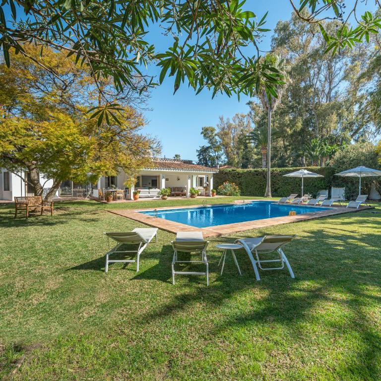Villa amplia con piscina privada ideal familias y grupos - Villa - 19