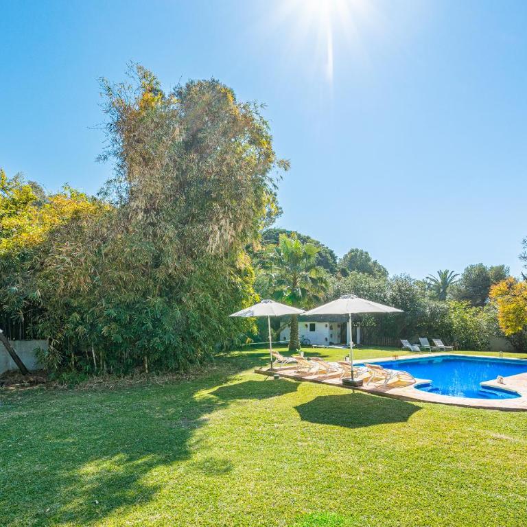 Villa amplia con piscina privada ideal familias y grupos - Villa - 25