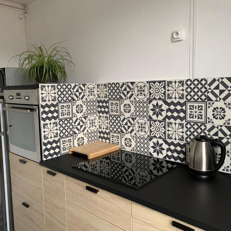 Vue exceptionnelle sur la place Gambetta Plein centre cafés restos idéal séjour pro ou en famille - Apartamento de 2 dormitorios - 17