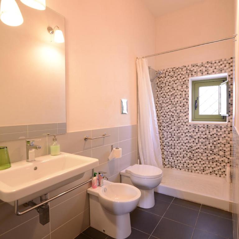 Tenuta Don Paolino - Camera Matrimoniale con Bagno Privato - 2