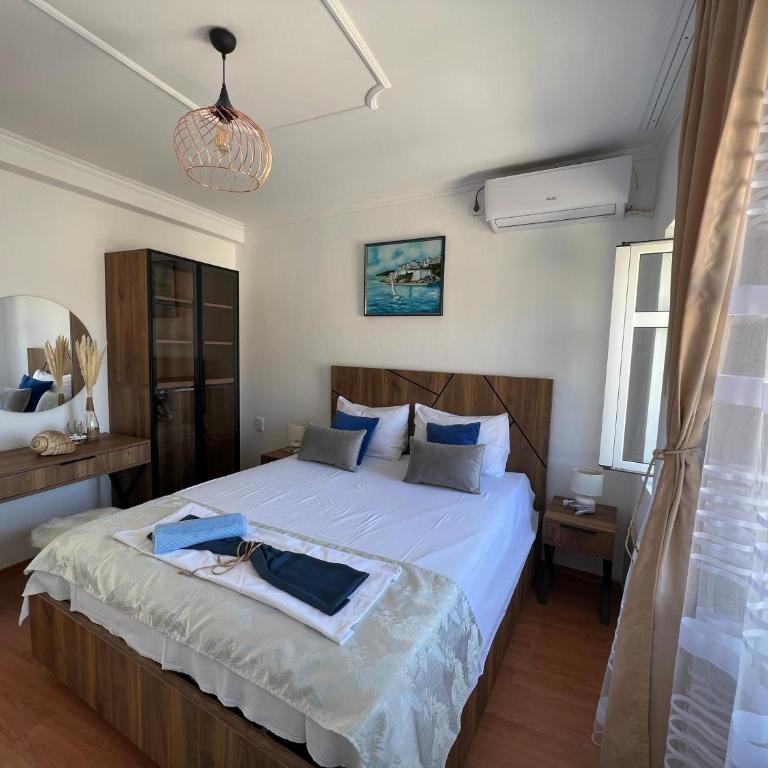 Guesthouse Maritimo - Family Room with Sea View - 12