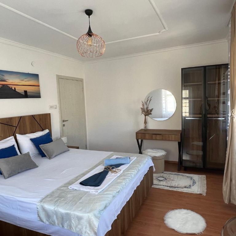 Guesthouse Maritimo - Family Room with Sea View - 2