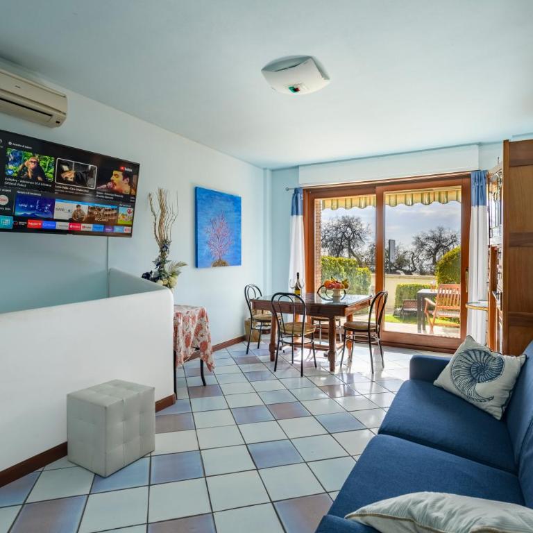 Beach-front boutique apartment Lido 113 - Apartment with Sea View - 5