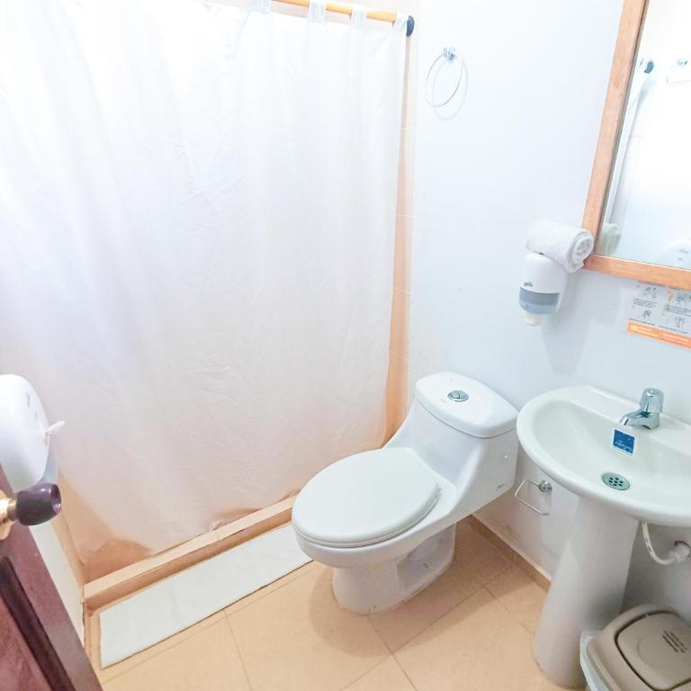 Hotel del Campo - Habitación Doble con baño privado - 1