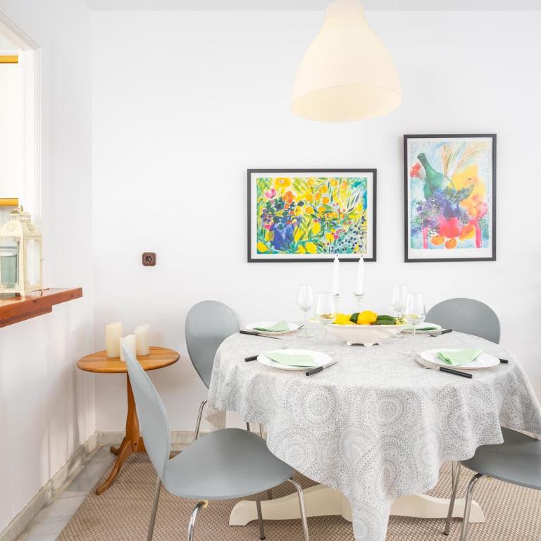 Miramar sunny patio in Fuengirola by Costarentals - Ref 79 - Two-Bedroom Apartment - 9