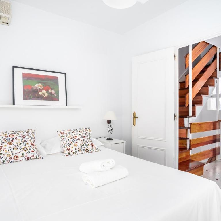 Miramar sunny patio in Fuengirola by Costarentals - Ref 79 - Two-Bedroom Apartment - 16