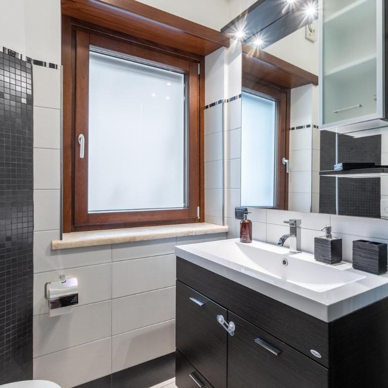 Naima Apartment San Pietro - Three-Bedroom Apartment - 20