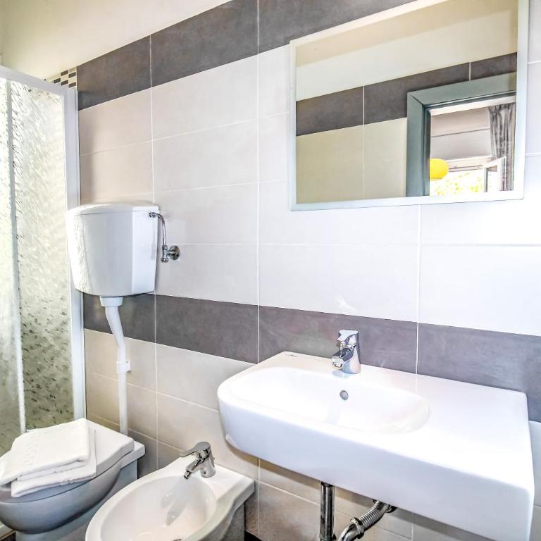 RESIDENZA ANNESSA Hotel Duca di Kent - Triple Room with Balcony - 1