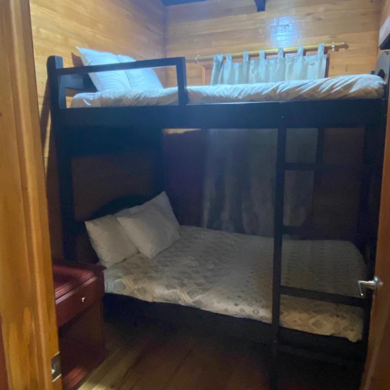 El Castillo de Nallig - Family Room with Shared Bathroom - 4