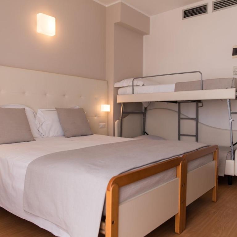 Hotel Ardea - Camera Quadrupla - 5