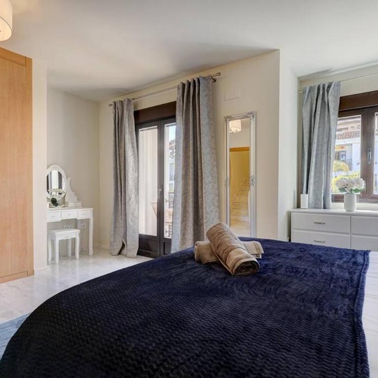 Stunning Modern Townhouse in Riviera del Sol - Apartamento de 3 dormitorios - 18