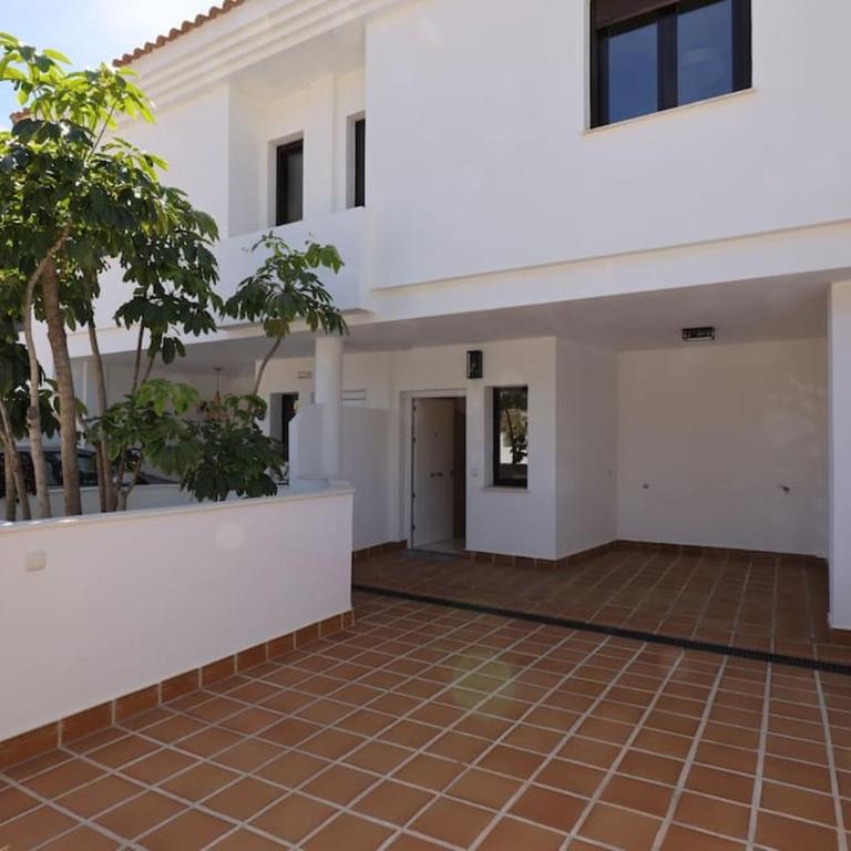 Stunning Modern Townhouse in Riviera del Sol - Apartamento de 3 dormitorios - 42