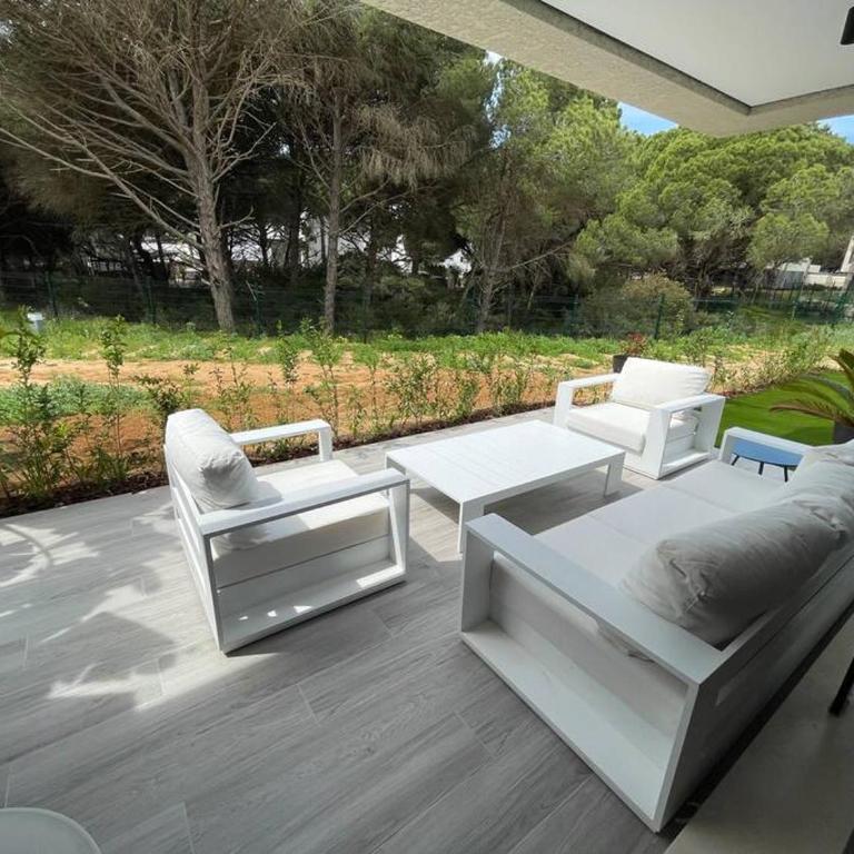 Exclusivo chalet en urbanización Roche - Villa - 2