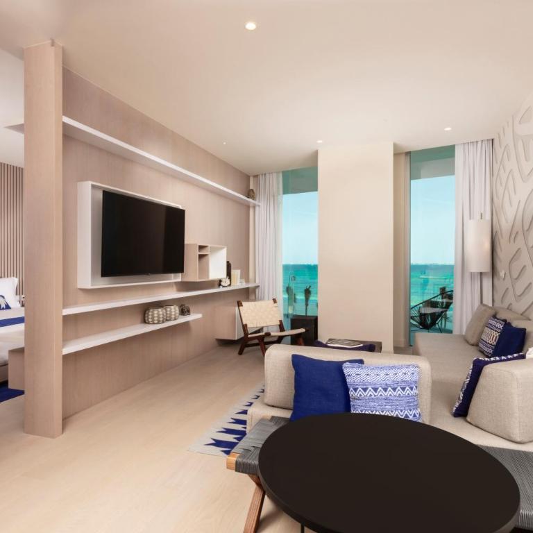 SLS Cancun - Deluxe One-Bedroom Suite Ocean Front King - 8