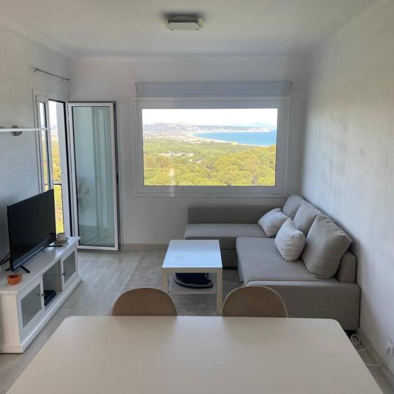 NUEVO. Reformado con vistas panorámicas y piscina - Apartamento de 2 dormitorios - 2
