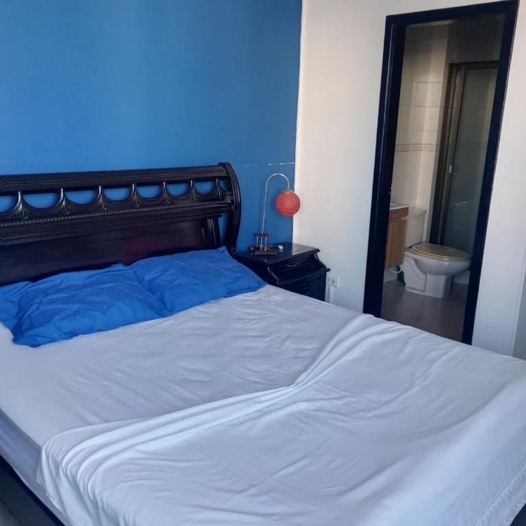 APARTAMENTO RODADERO - Apartamento de 3 dormitorios - 3