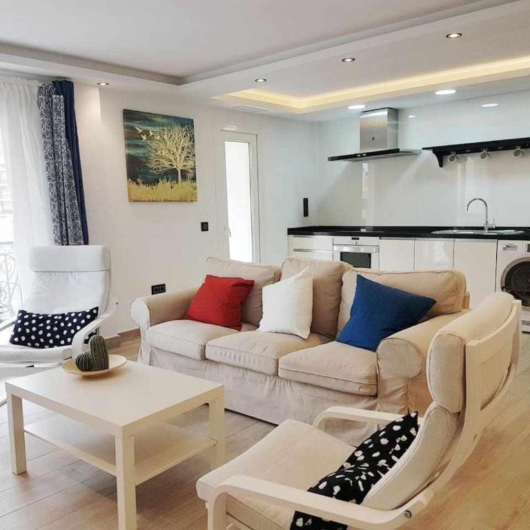 Pepe’s Home - Torremolinos Centro - Parking - Three-Bedroom Apartment - 1