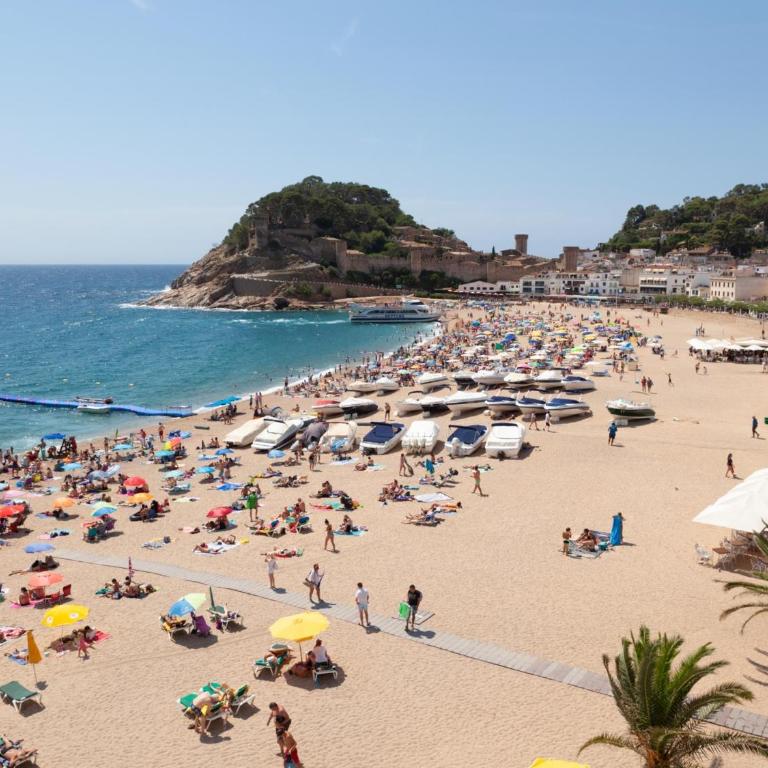 LETS HOLIDAYS APARTMENT SEA VIEWS on the BEACH - Apartamento - 8