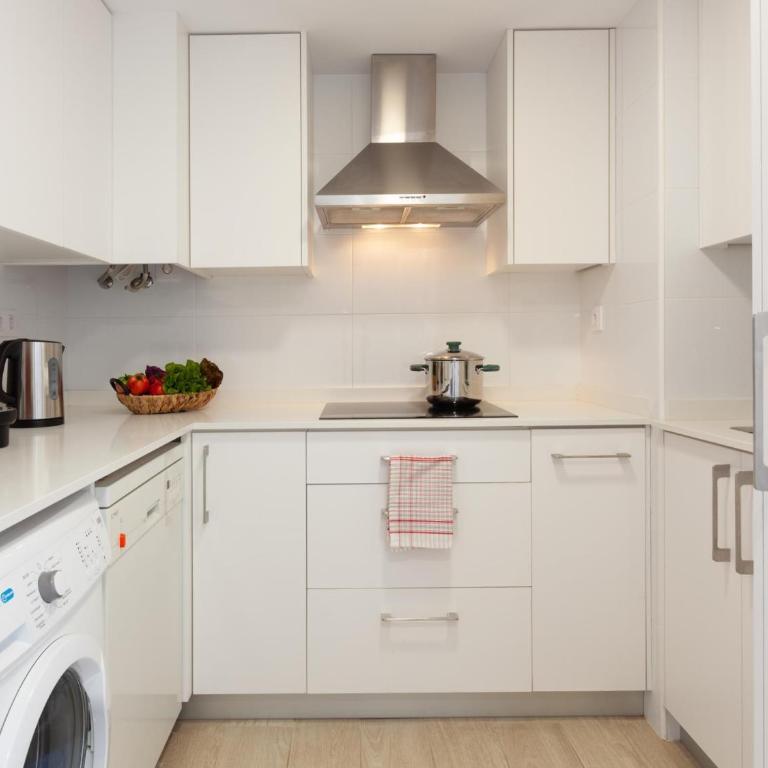 LETS HOLIDAYS APARTMENT SEA VIEWS on the BEACH - Apartamento - 21