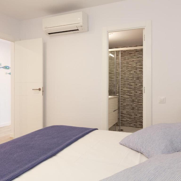 LETS HOLIDAYS APARTMENT SEA VIEWS on the BEACH - Apartamento - 26