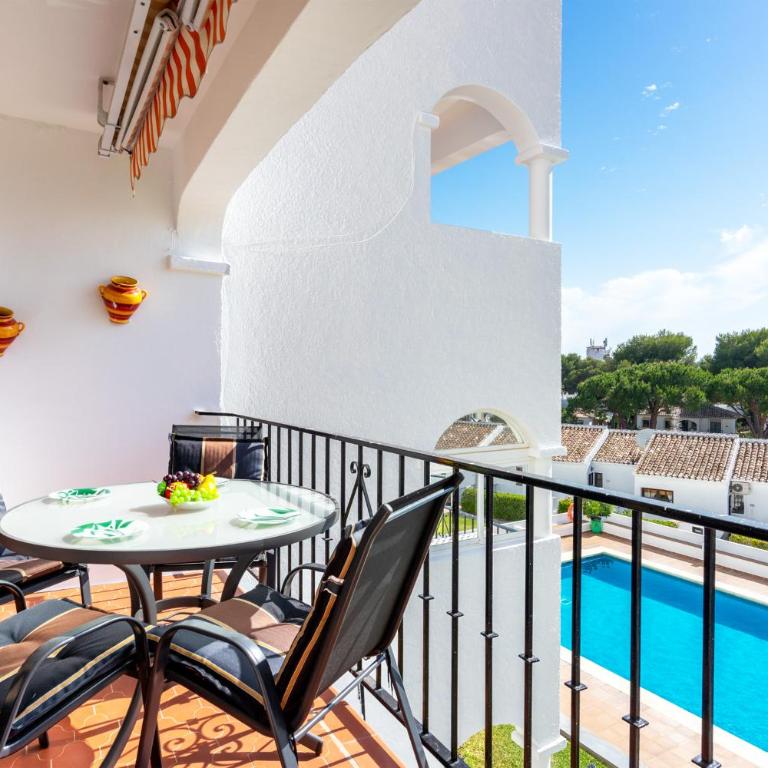 Lovely Apt with Pool by Costarentals - Ref 07 - Apartamento de 2 dormitorios - 2