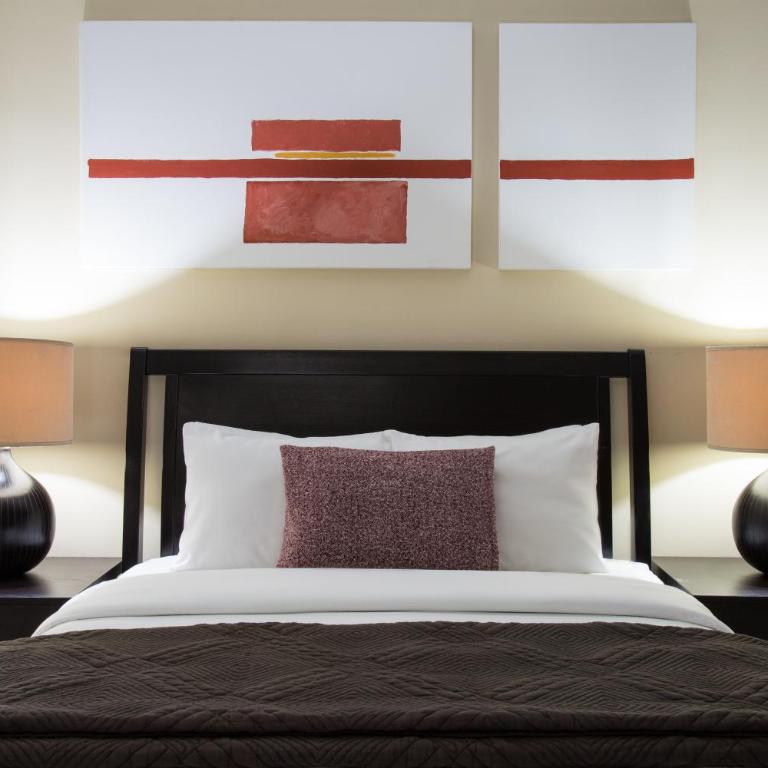 Paseo Luxury Suites - Two-Bedroom Apartment - 3
