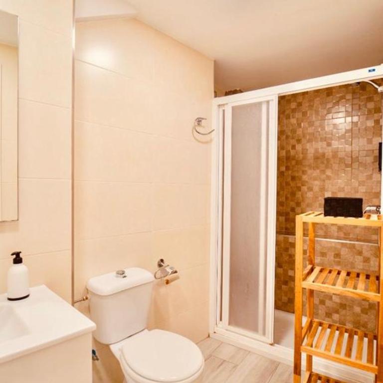 PRECIOSO PISO EN PLENO CENTRO Con PARKING OPCIONAL - Two-Bedroom Apartment - 13
