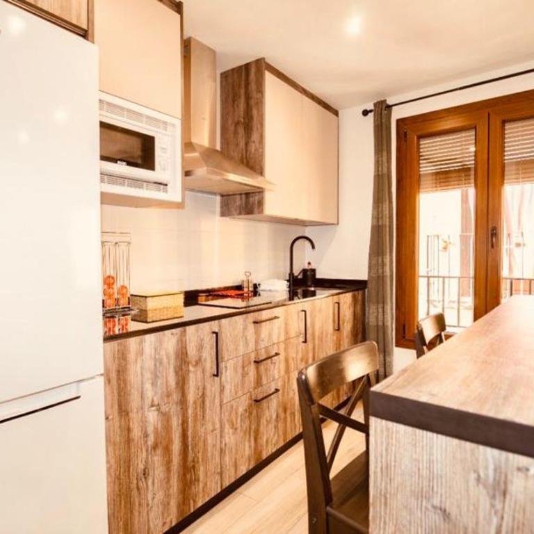 PRECIOSO PISO EN PLENO CENTRO Con PARKING OPCIONAL - Two-Bedroom Apartment - 11
