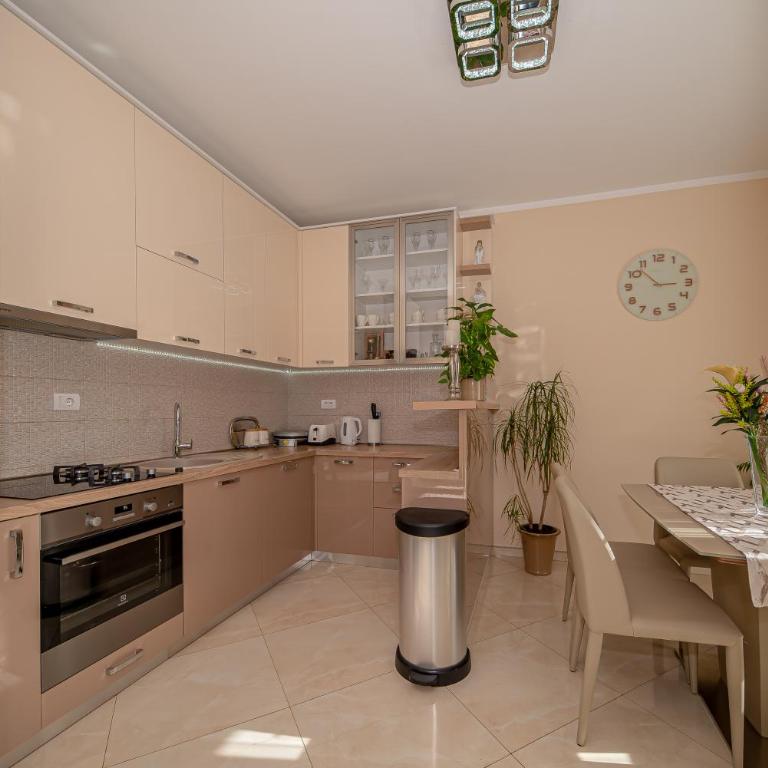 Lena apartment 2 - One-Bedroom Apartment - 27