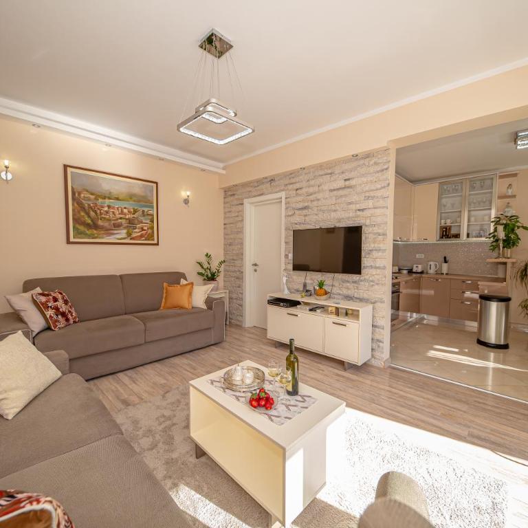 Lena apartment 2 - One-Bedroom Apartment - 36
