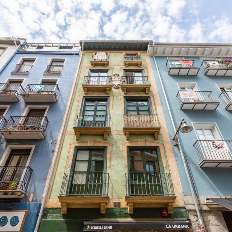 En el Corazón de Pamplona, Plaza Navarrería - Apartamento de 3 dormitorios - 2