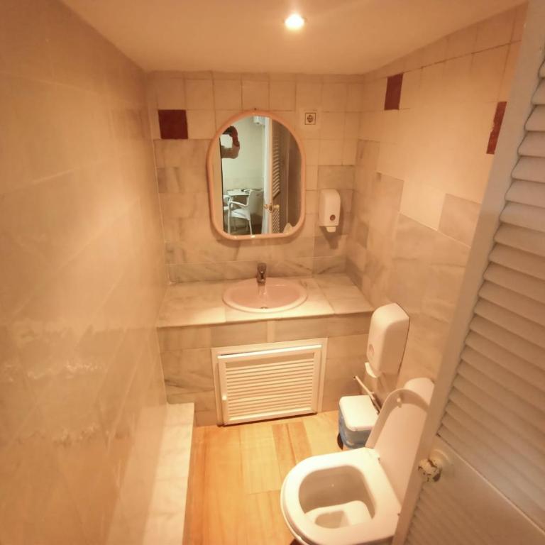 Hostal Avenida Andalucia - Solo Adultos - Habitación Doble con bañera de hidromasaje - 12