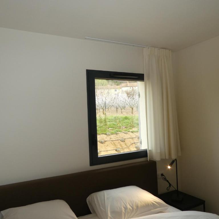 Les Papillons du Ventoux - L'Aurore de Provence - twee slaapkamerappartement met terras en tuin - Apartamento de 2 dormitorios - 11