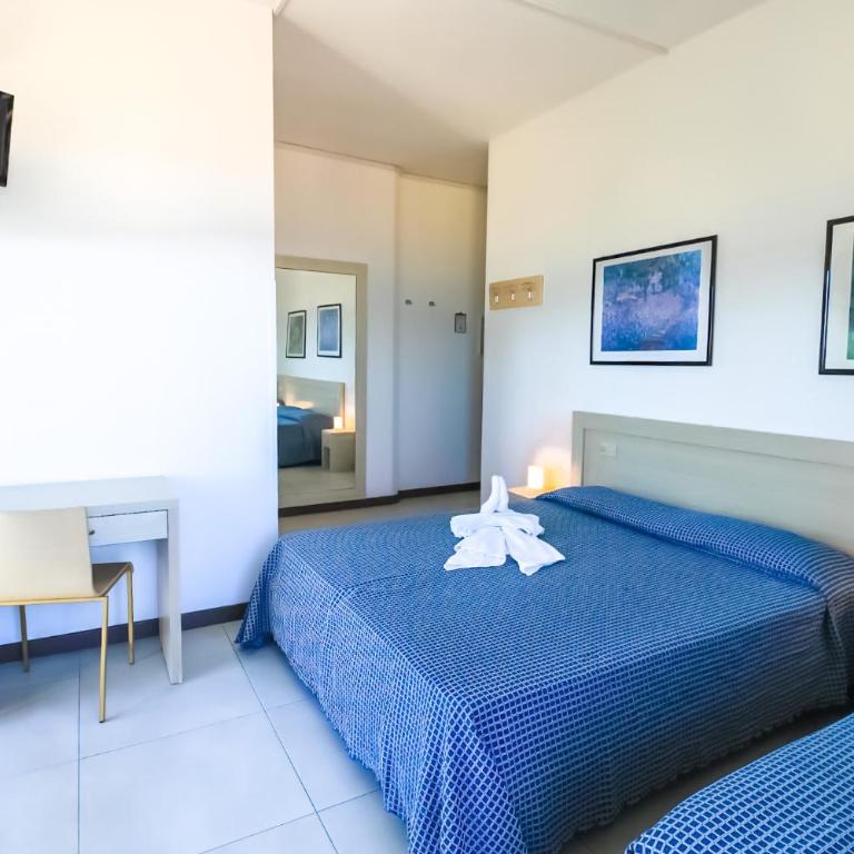 Hotel Duca di Kent - Camera Quadrupla con Balcone - 5