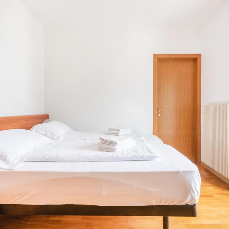 Appartamenti Gabry - Appartamento con 3 Camere da Letto e Vista Lago - 8