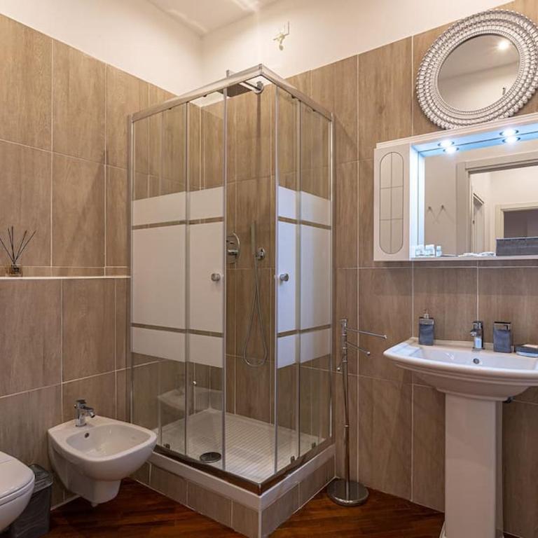 Luxury suite Como - One-Bedroom Apartment - 17