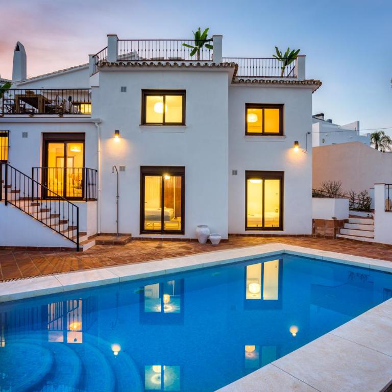 Luxury villa with pool by Costarentals - Ref 53 - Villa de 6 dormitorios - 1