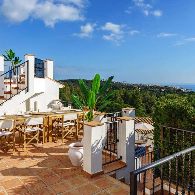 Luxury villa with pool by Costarentals - Ref 53 - Villa de 6 dormitorios - 2