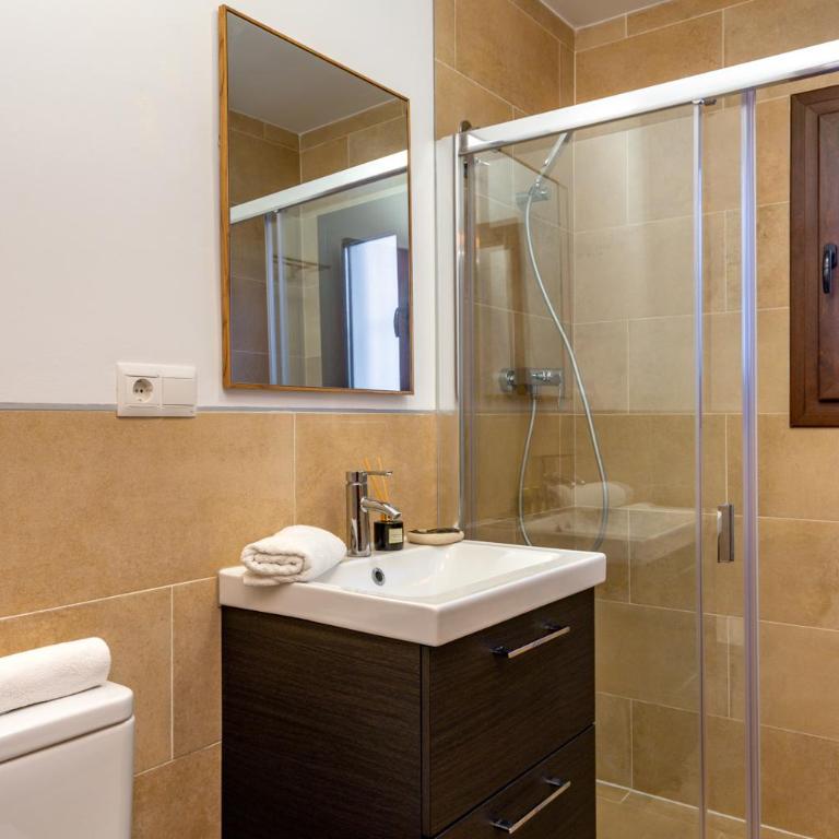 Luxury villa with pool by Costarentals - Ref 53 - Villa de 6 dormitorios - 26
