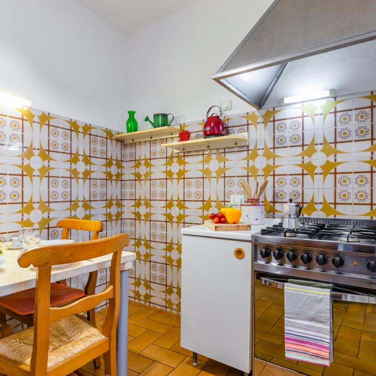 GuestHost - Pisa Airport Comfy Apartment - Private Parking - Two-Bedroom Apartment - 8