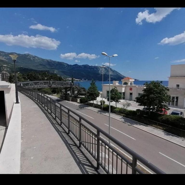 Miramar Suite2 - One-Bedroom Apartment - 9