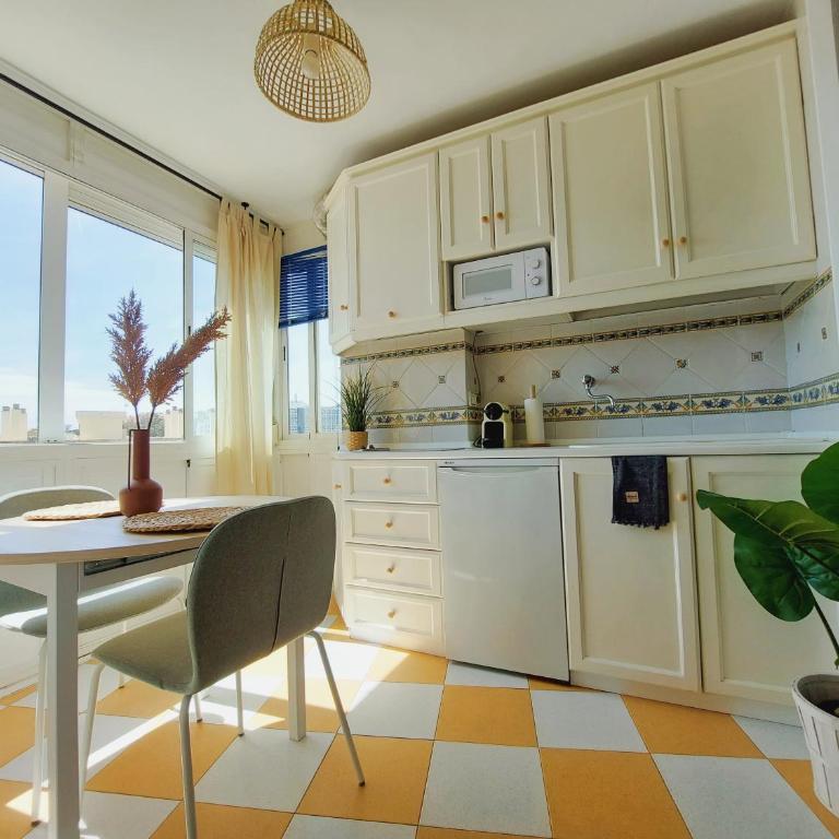 Nice and Cozy Studio at the Beachfront - Studio with Sea View - 16