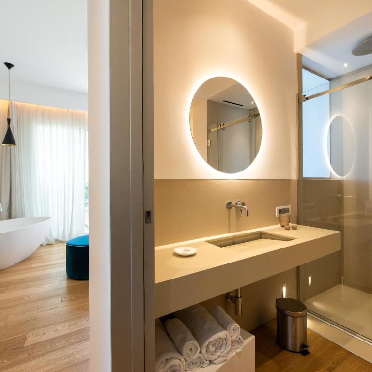 Unìco Boutique Hotel d'Arte - Habitación Doble Deluxe con balcón - 2